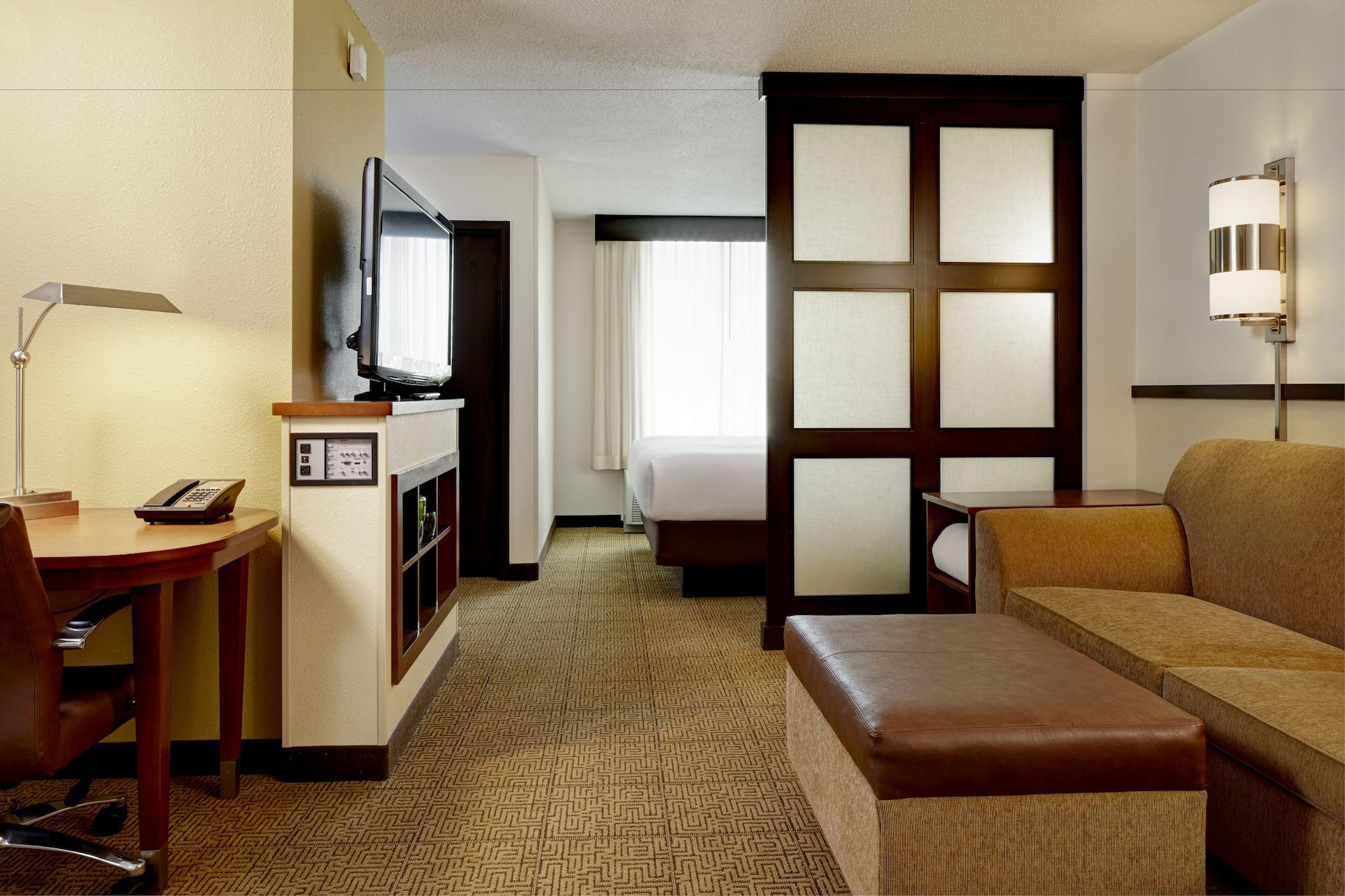 Hyatt Place Detroit/Ютика Екстериор снимка