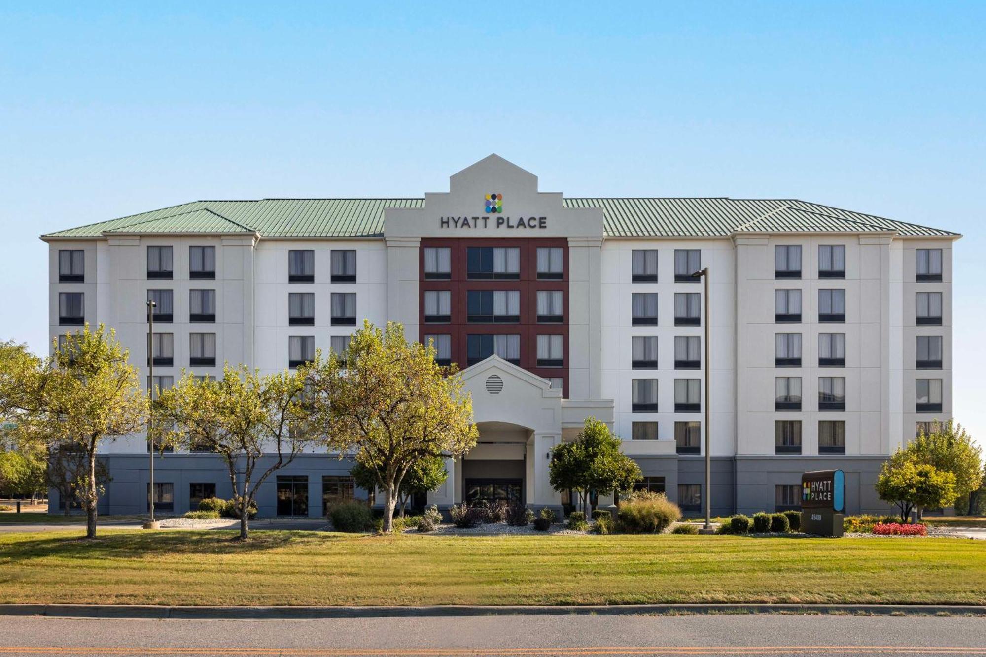 Hyatt Place Detroit/Ютика Екстериор снимка
