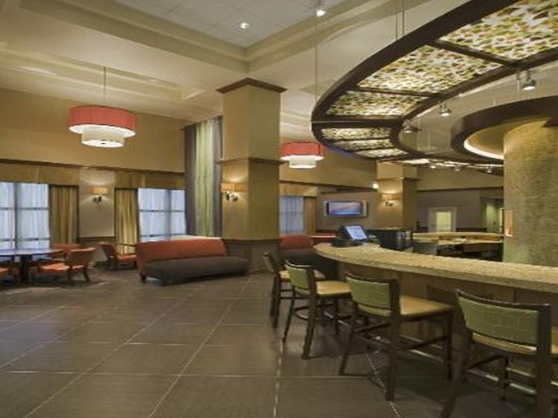 Hyatt Place Detroit/Ютика Екстериор снимка